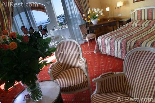 Hotel Majestic Barriere 13